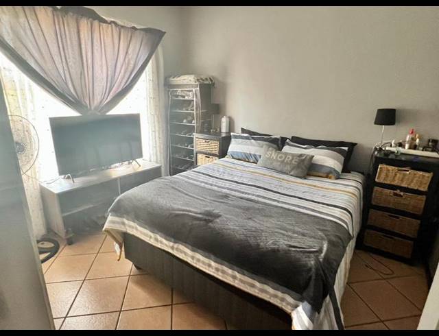 2 BEDROOM APARTMENT FOR SALE IN DIE HOEWES